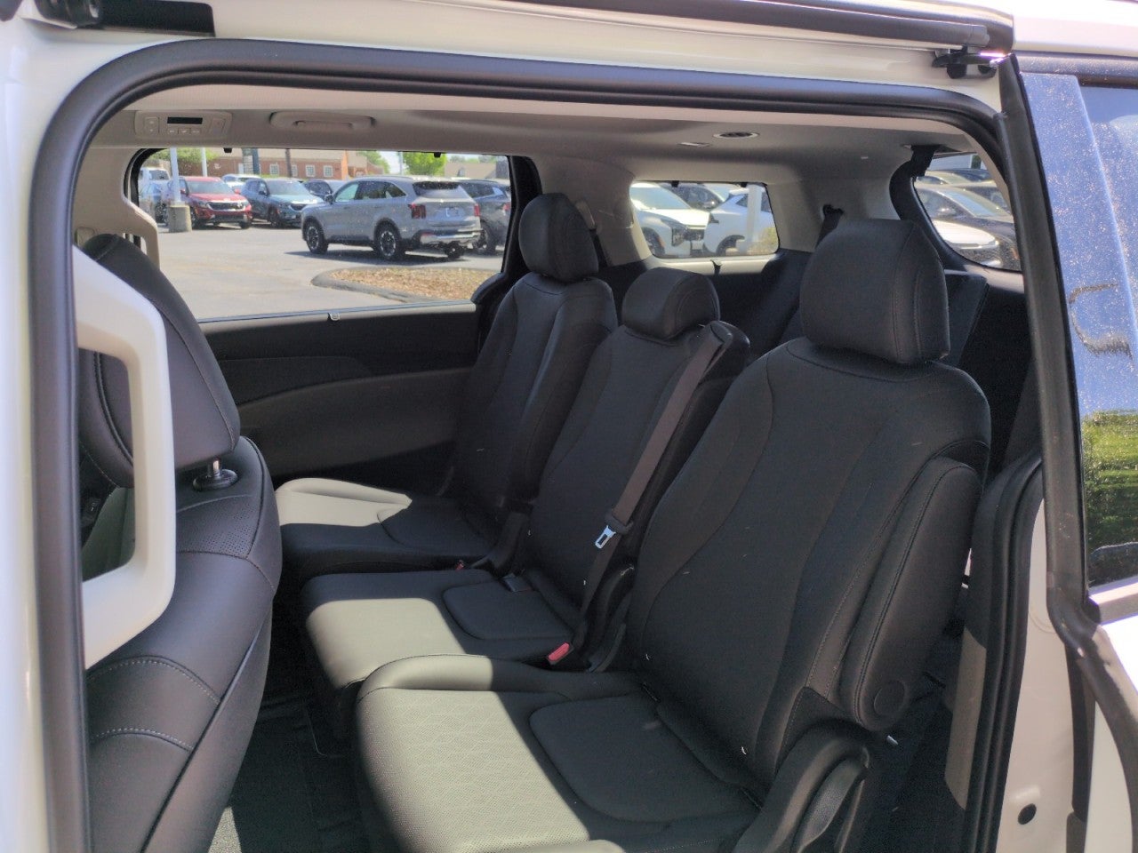 2026 Kia Carnival Hybrid SX