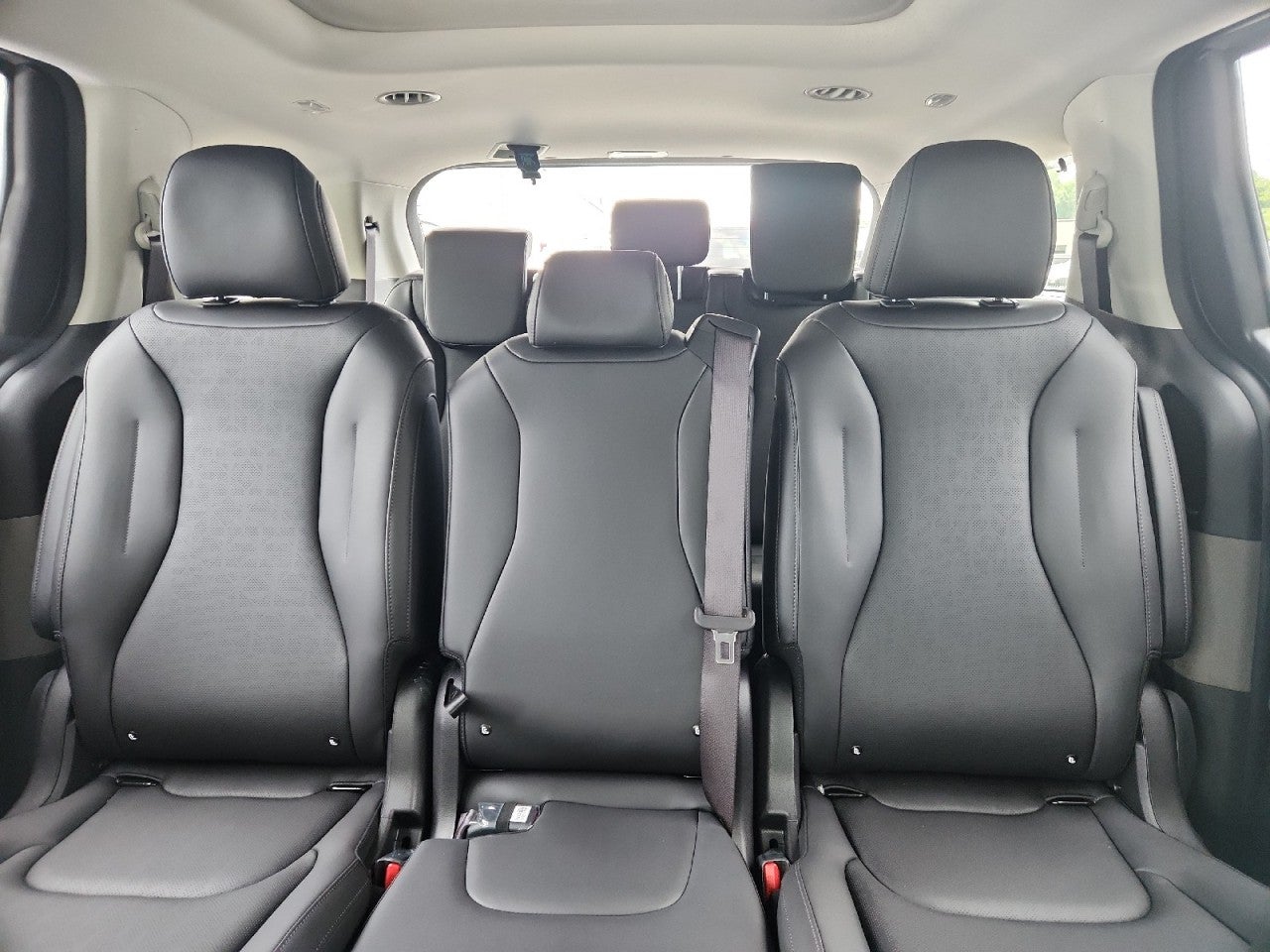 2027 Kia Carnival Hybrid SX