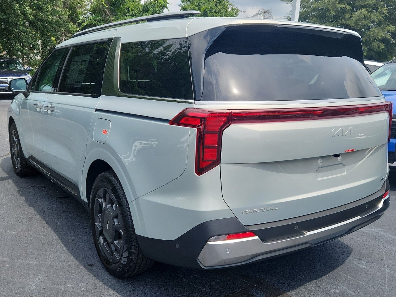 2027 Kia Carnival Hybrid SX