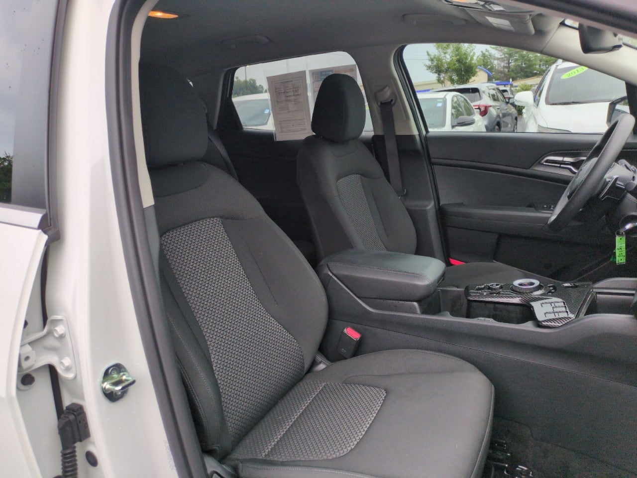 2024 Kia Sportage Hybrid LX