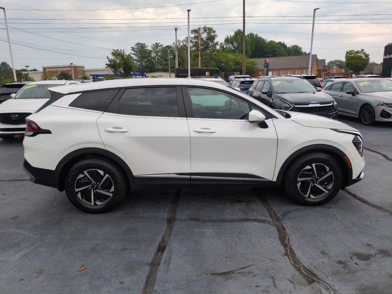 2024 Kia Sportage Hybrid LX